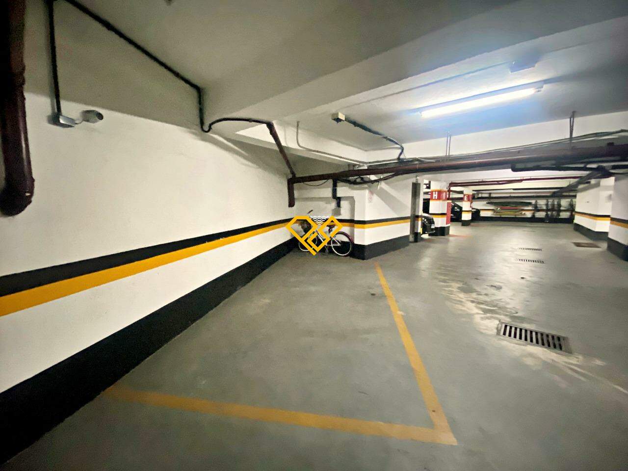 Apartamento à venda no Boqueirão: Garagem