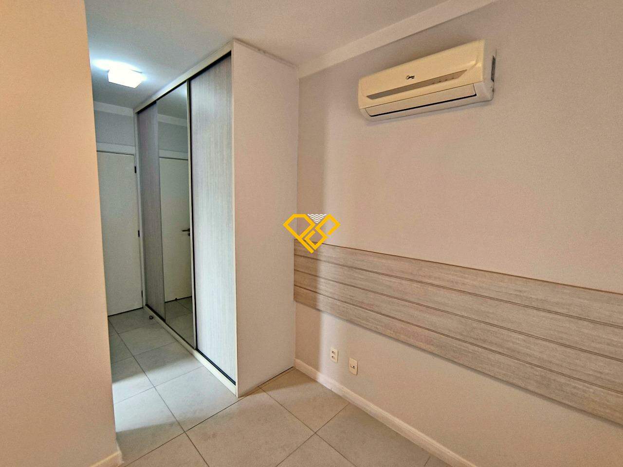 Apartamento à venda no Boqueirão: Dormitório 1 - suíte