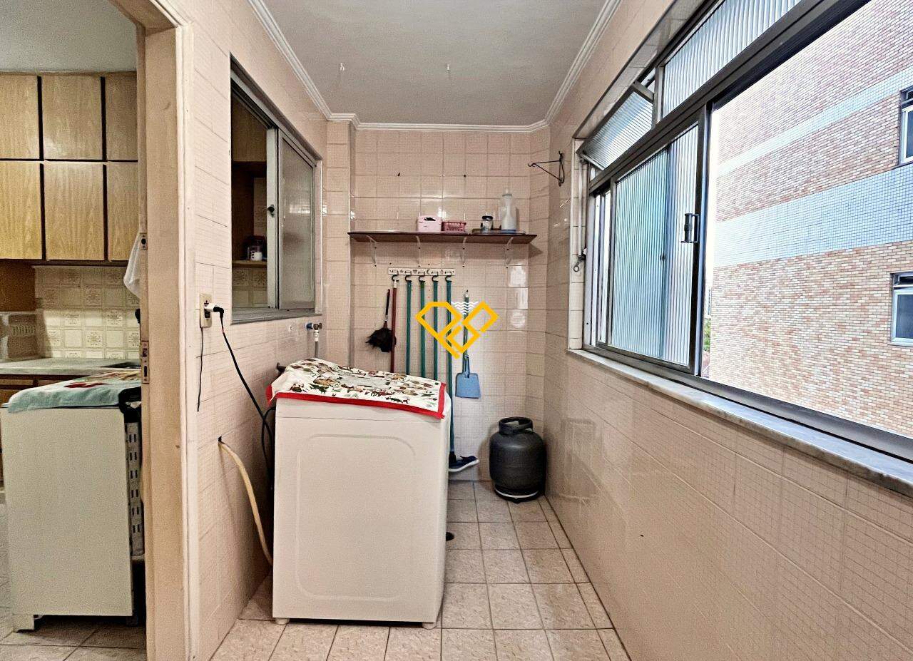 Apartamento à venda no Gonzaga: Área de serviço