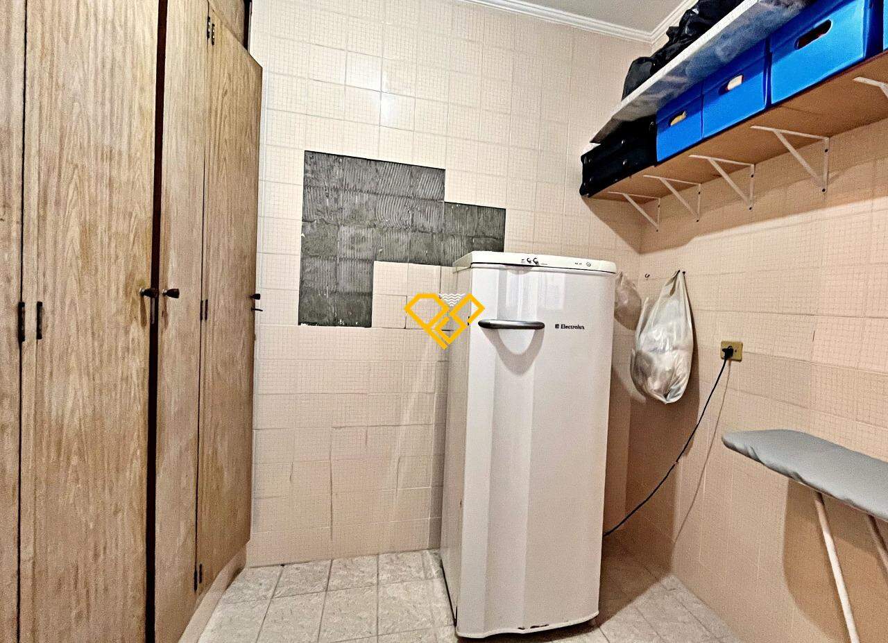 Apartamento à venda no Gonzaga: Dependência