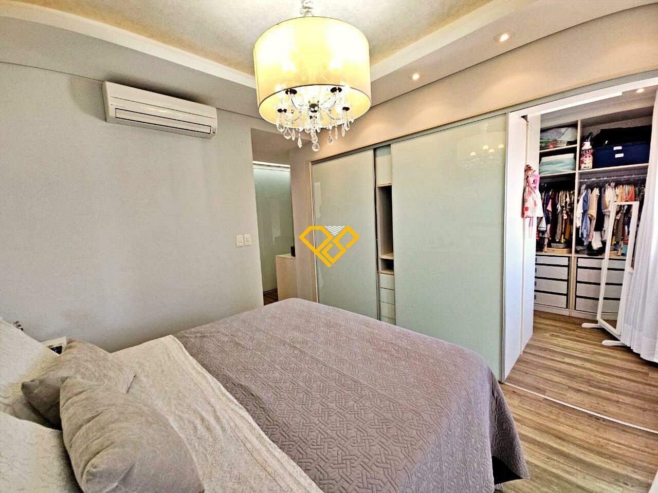 Apartamento à venda no Embaré: Suíte 1 - master