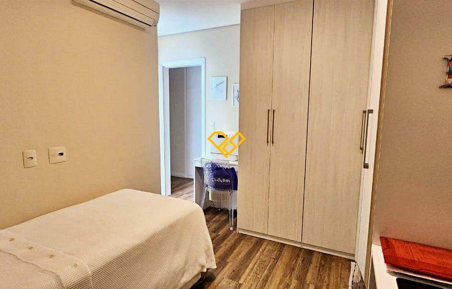 Apartamento à venda no Embaré: Suíte 2