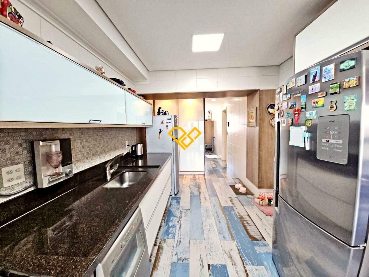 Apartamento à venda no Embaré: Cozinha