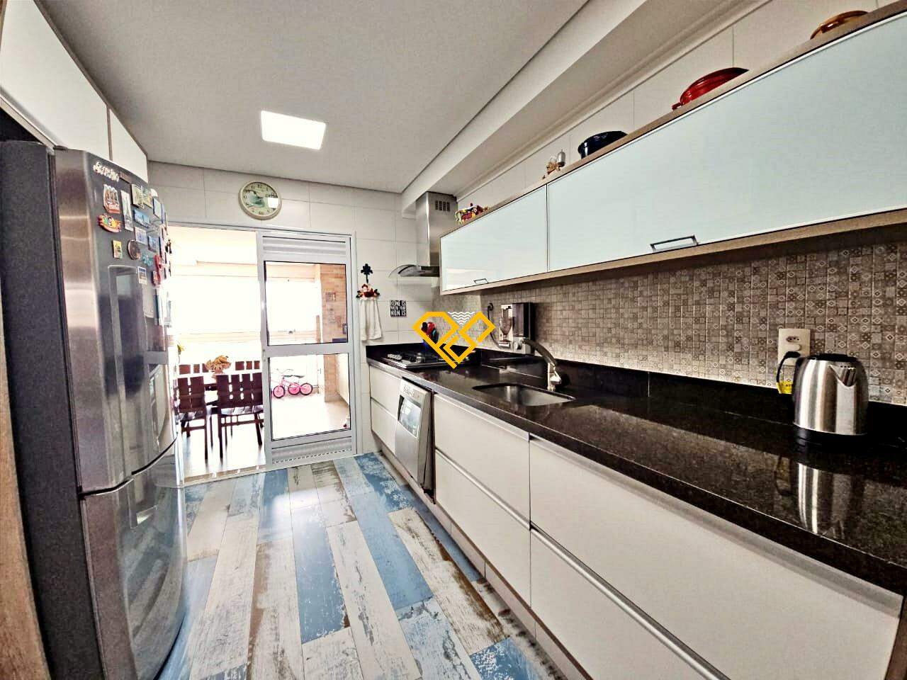 Apartamento à venda no Embaré: Cozinha