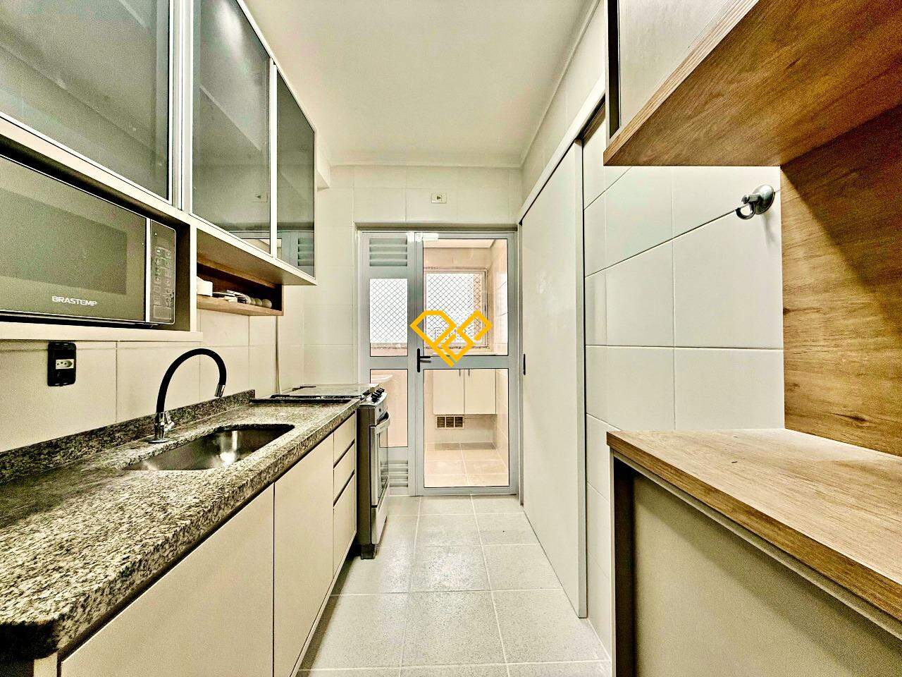 Apartamento à venda no Gonzaga: Cozinha