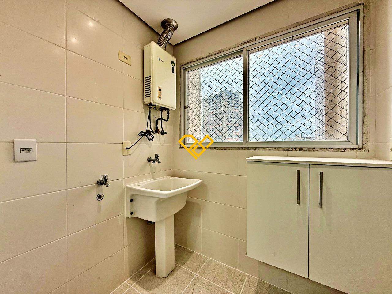 Apartamento à venda no Gonzaga: Área de serviço