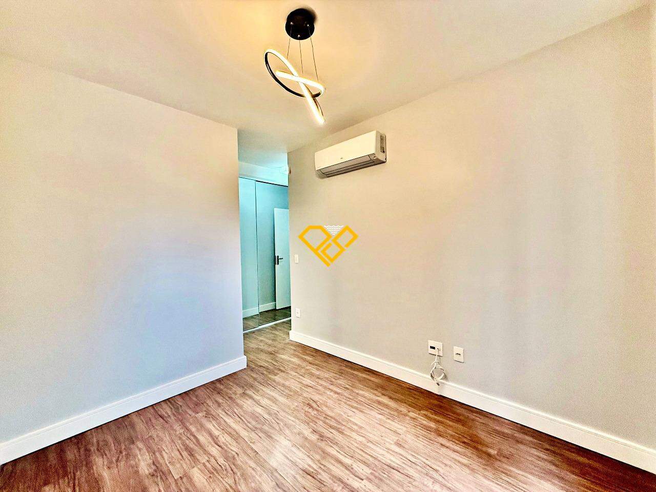 Apartamento à venda no Gonzaga: Dormitório 1 - suíte