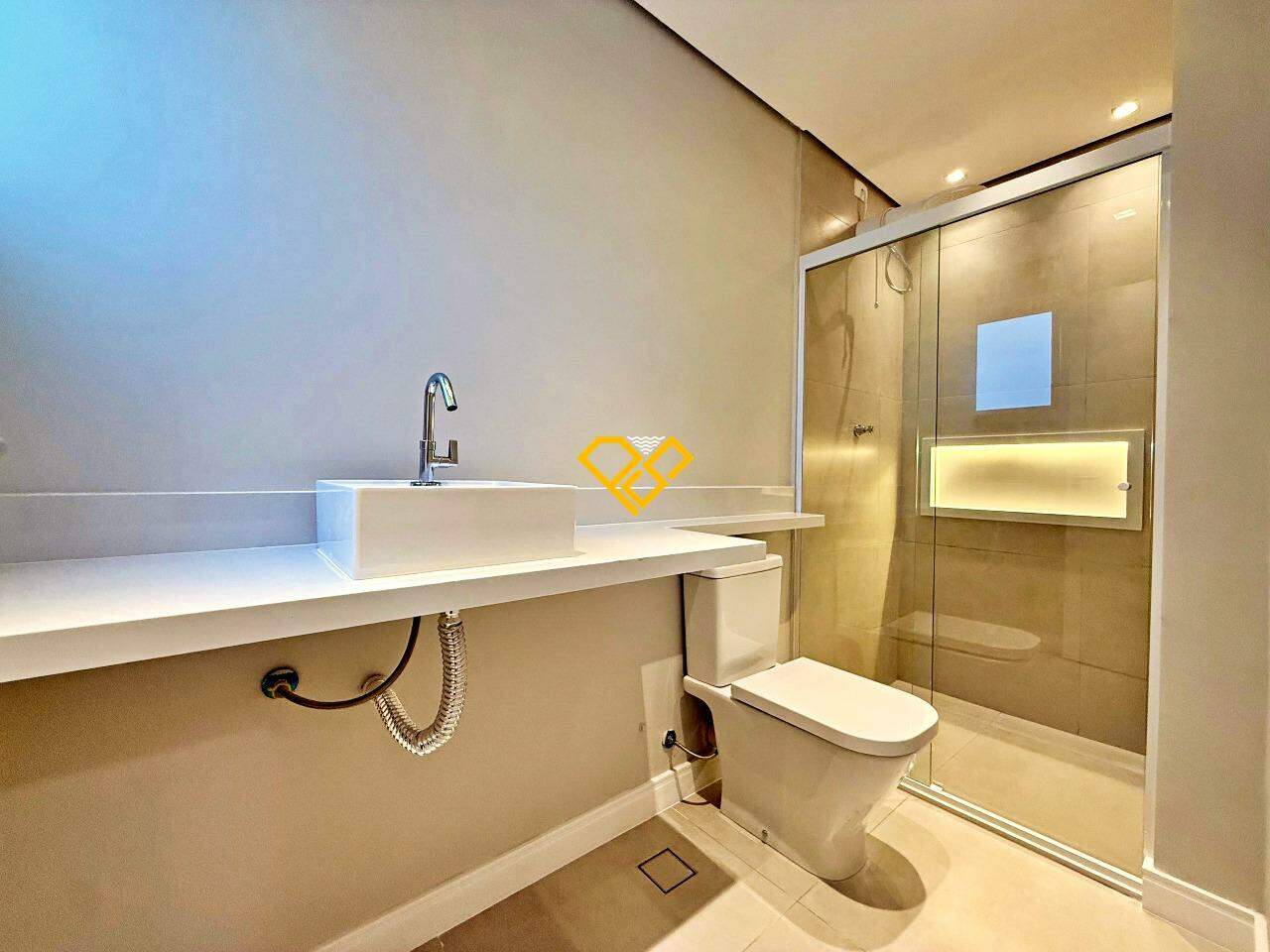 Apartamento à venda no Gonzaga: Wc suíte 1