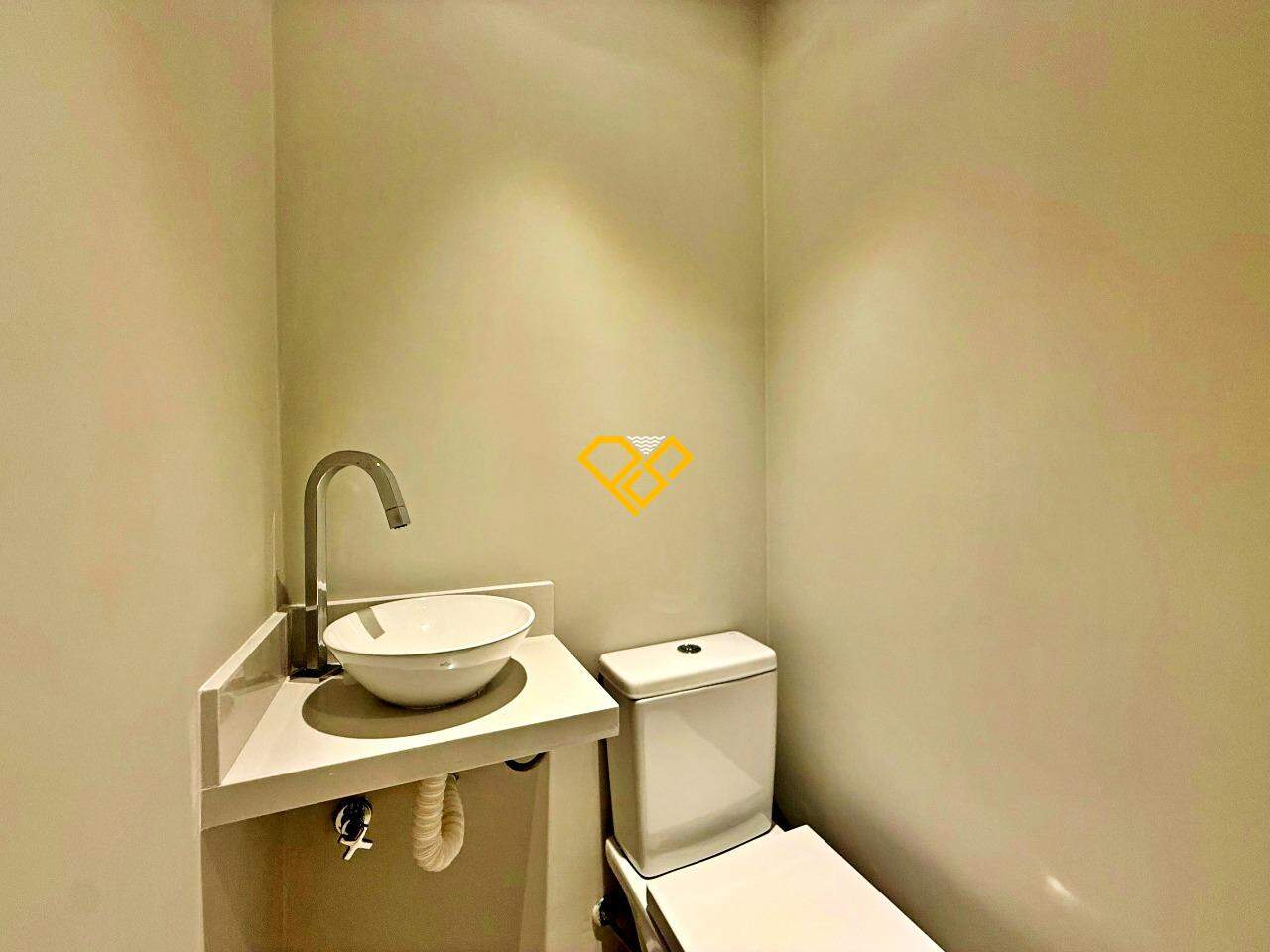 Apartamento à venda no Gonzaga: Lavabo