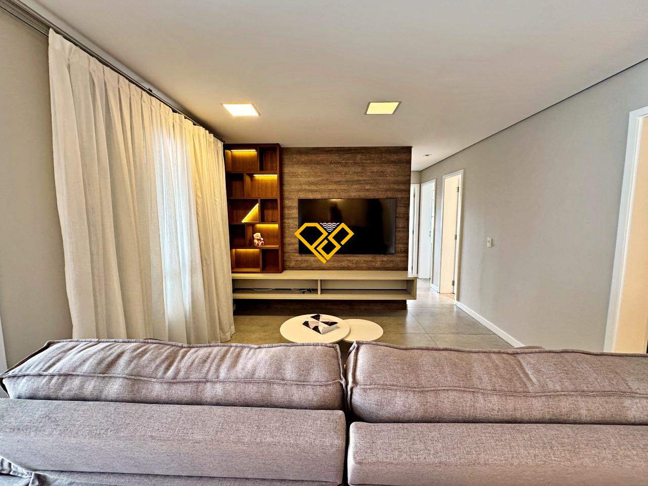 Apartamento à venda no Ponta da Praia: Sala
