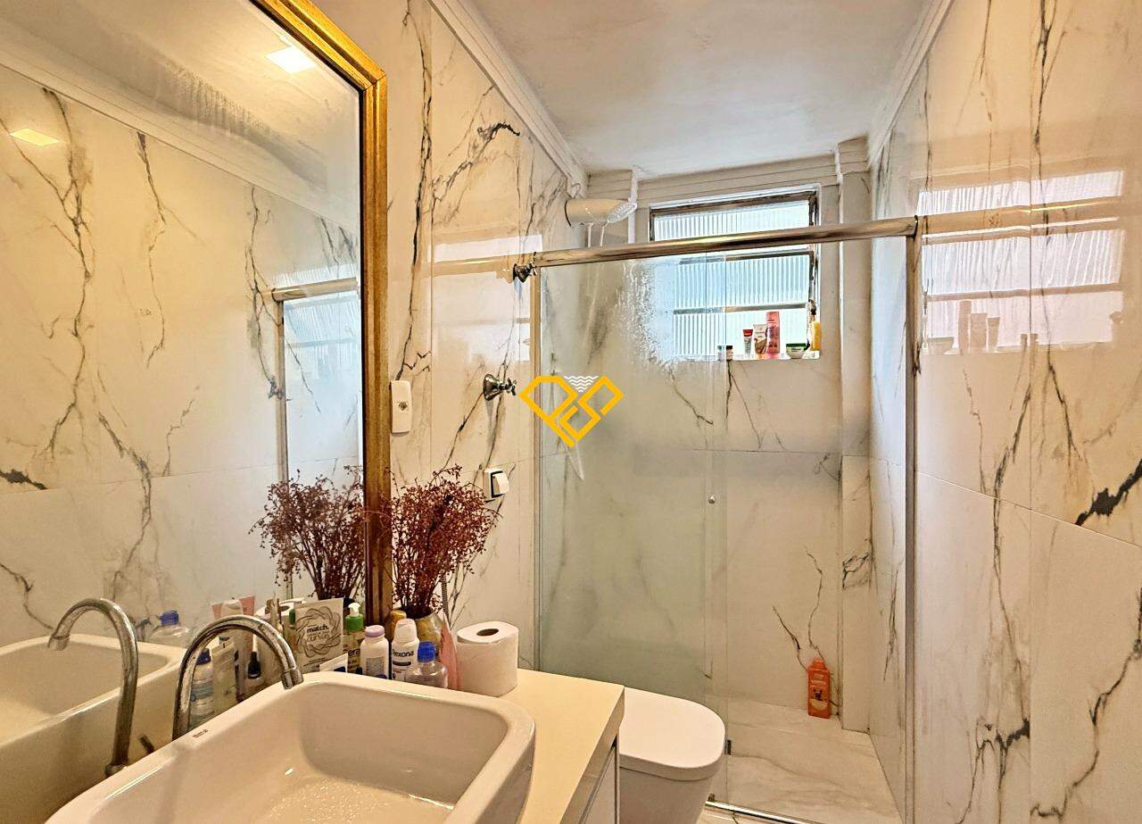 Apartamento à venda no José Menino: Wc suíte