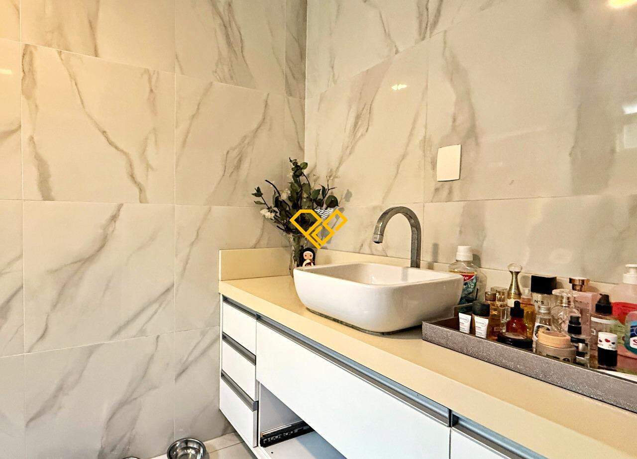 Apartamento à venda no José Menino: Wc social