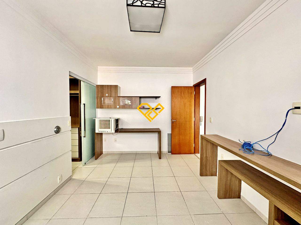 Cobertura à venda no Marapé: Suite