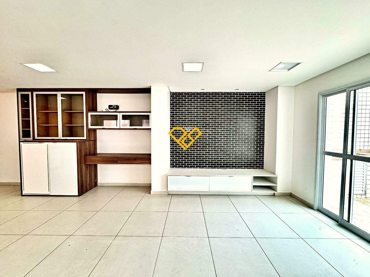 Cobertura à venda no Marapé: Sala