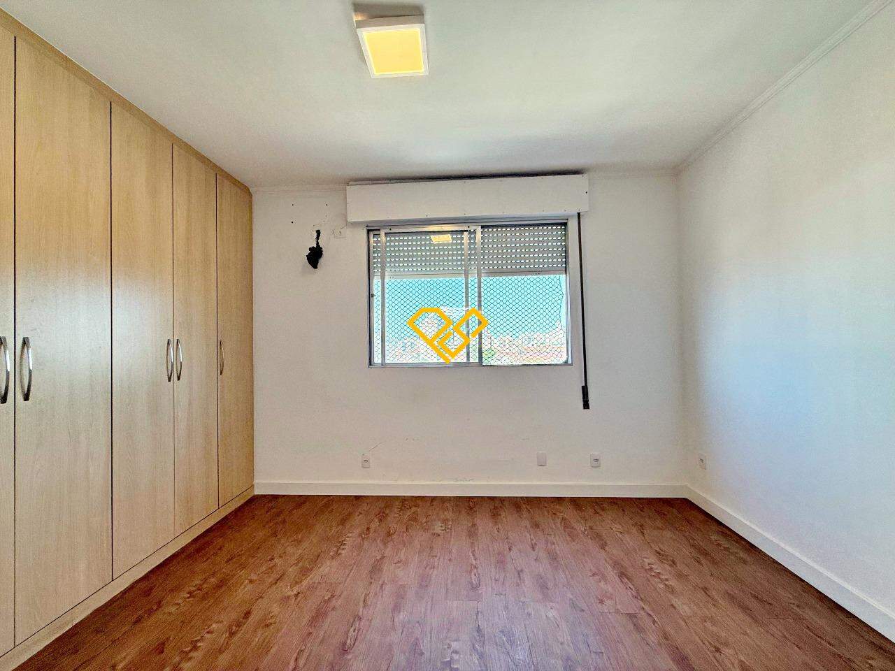 Apartamento à venda no Embaré: Dormitório 1 - suíte