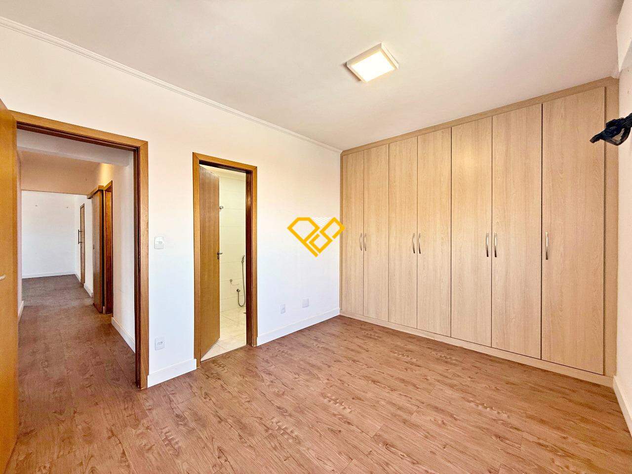 Apartamento à venda no Embaré: Dormitório 1 - suíte