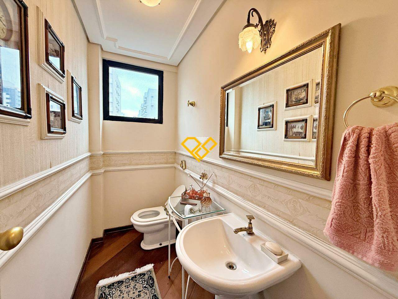 Apartamento à venda no Boqueirão: Lavabo