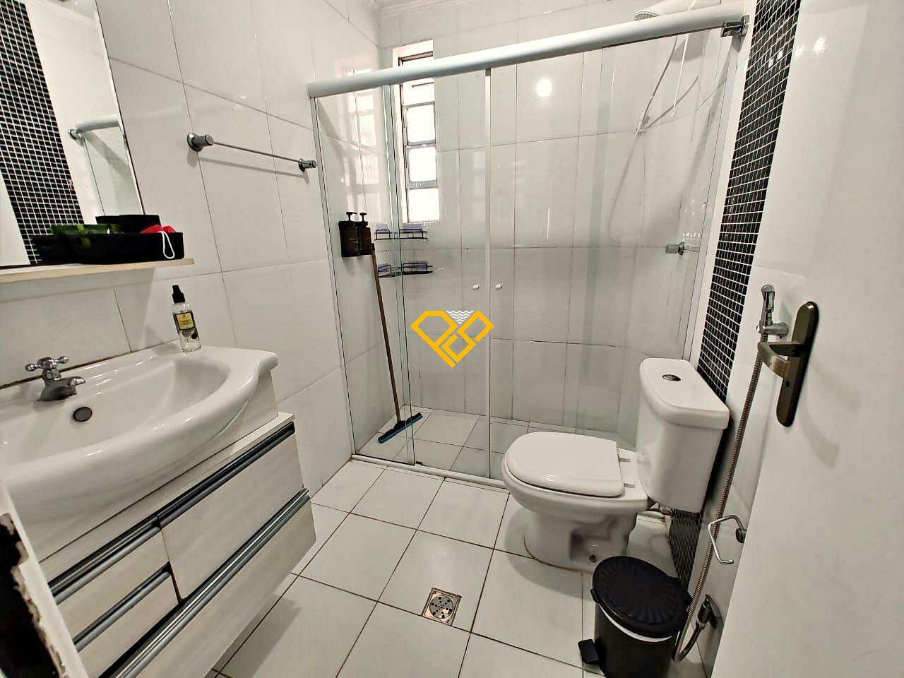 Apartamento à venda no Encruzilhada: Wc social