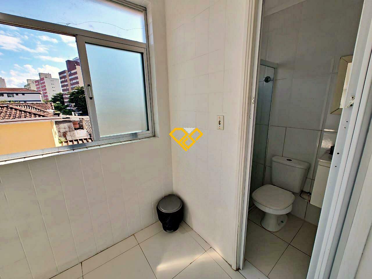 Apartamento à venda no Encruzilhada: Wc de serviço