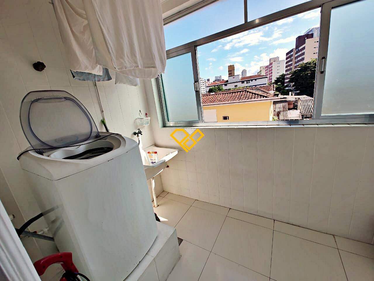 Apartamento à venda no Encruzilhada: Área de serviço