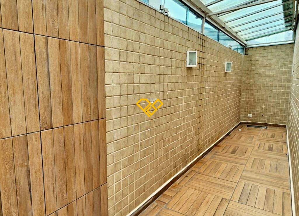 Casa em Condomínio à venda no Vila Mathias: Quintal lateral