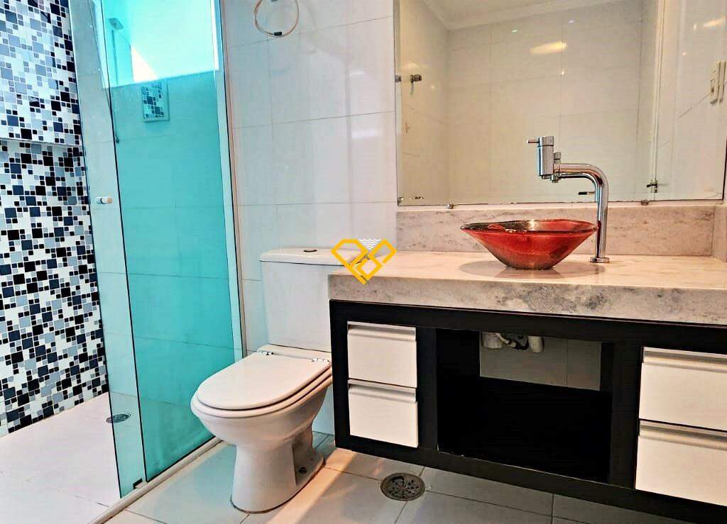 Casa em Condomínio à venda no Vila Mathias: Wc suíte 1 master