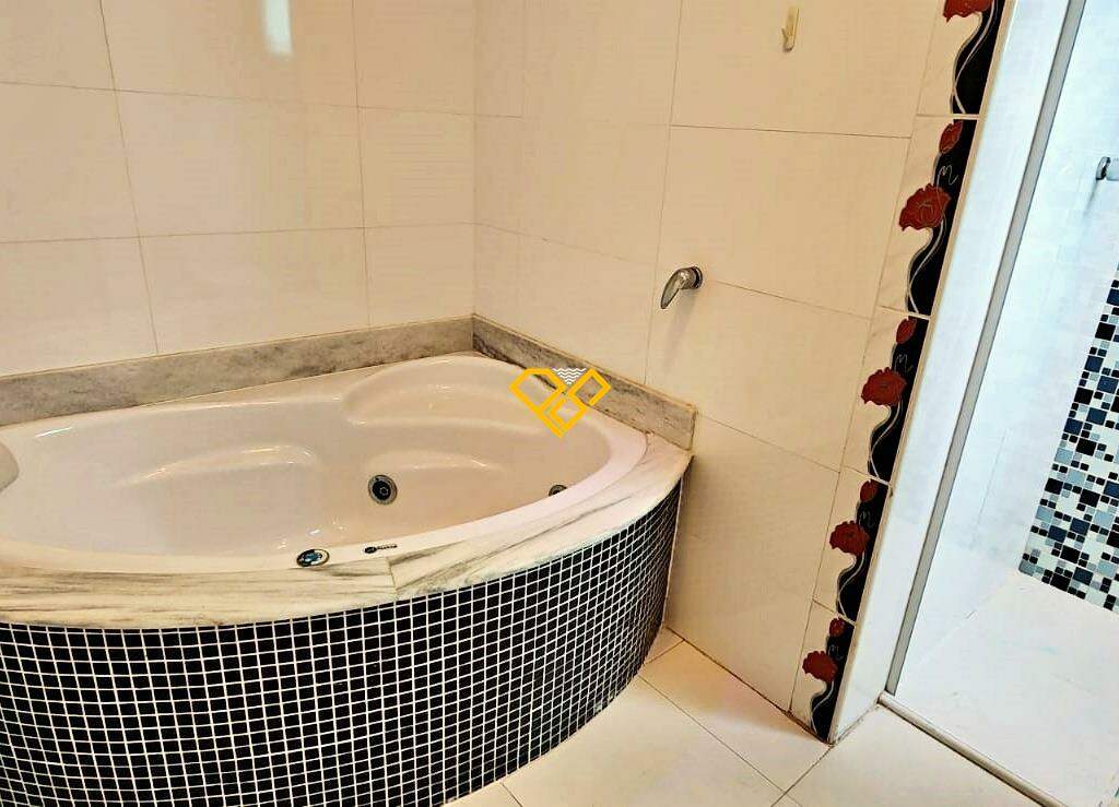 Casa em Condomínio à venda no Vila Mathias: Wc suíte 1 master
