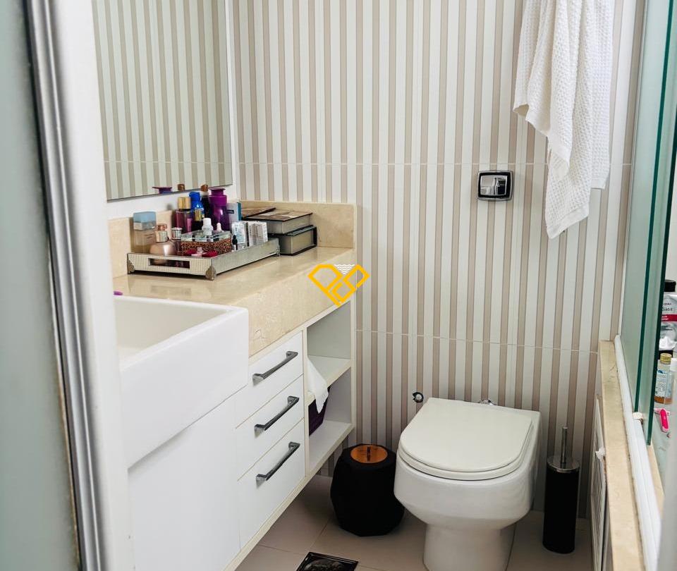 Apartamento à venda no Embaré: Wc suíte