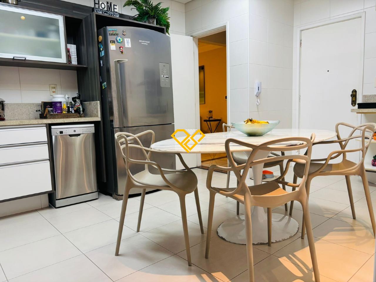 Apartamento à venda no Embaré: Cozinha