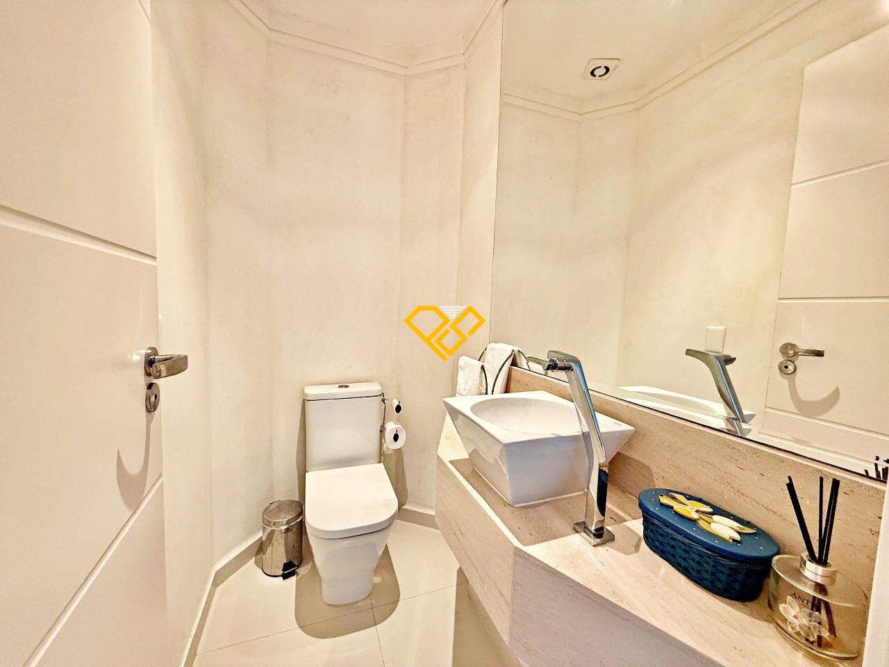 Apartamento à venda no Pompéia: Lavabo