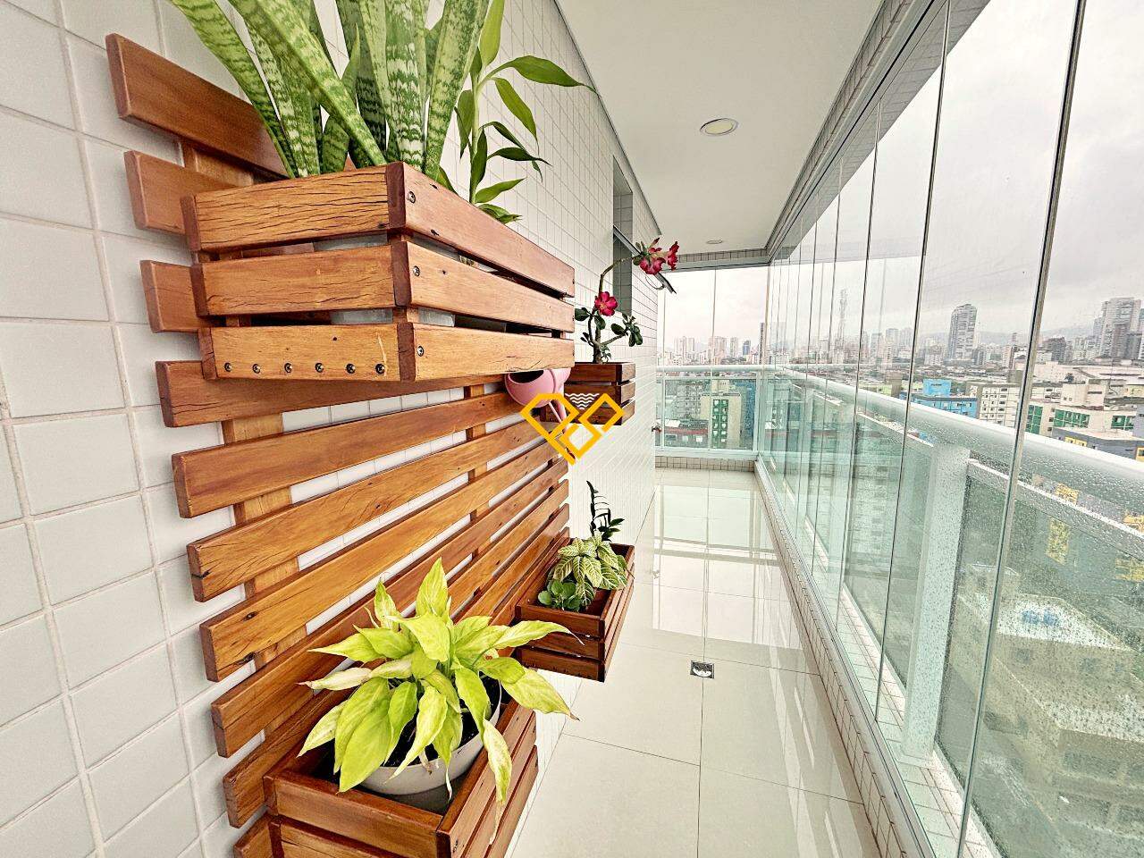 Apartamento à venda no Embaré: Varanda