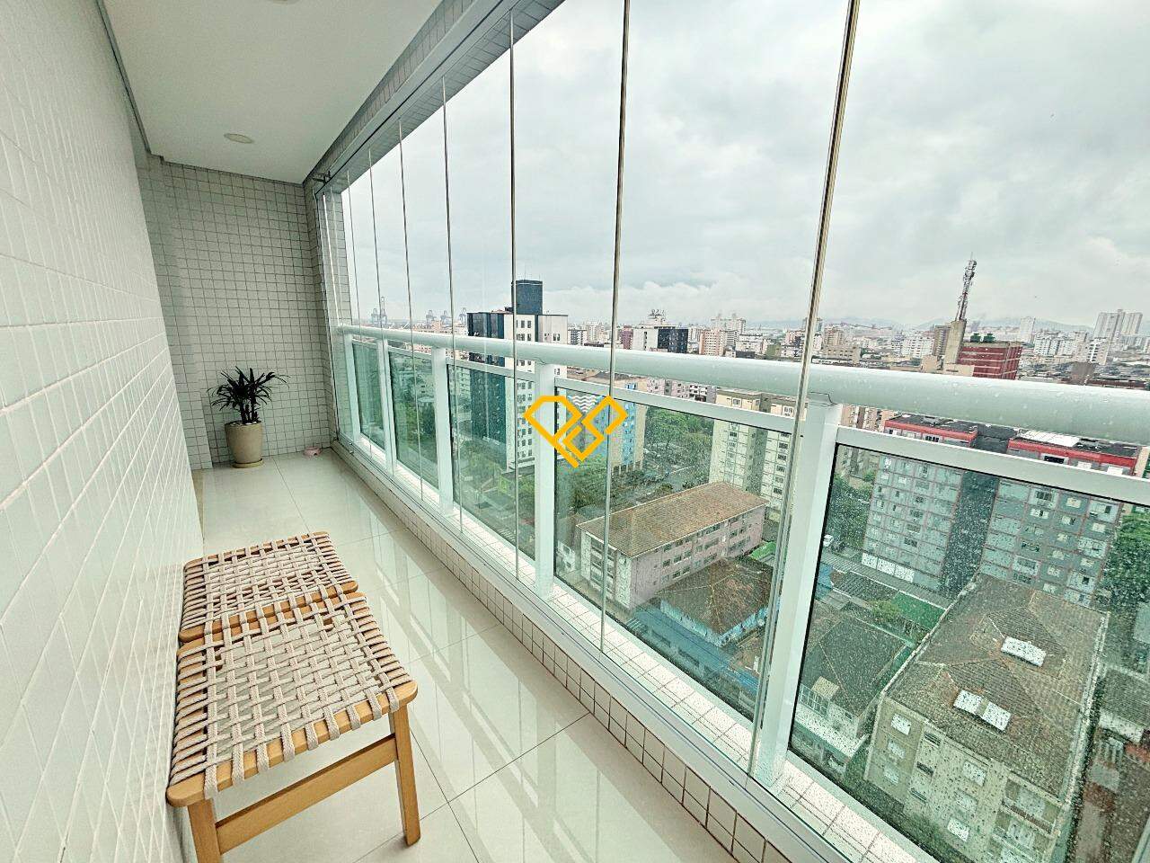 Apartamento à venda no Embaré: Varanda