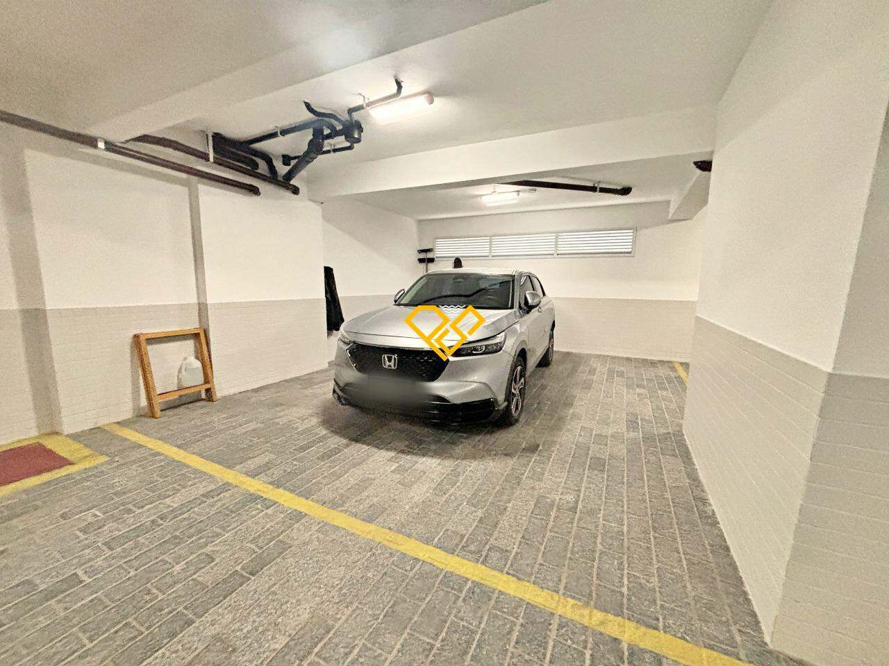 Apartamento à venda no Embaré: Garagem
