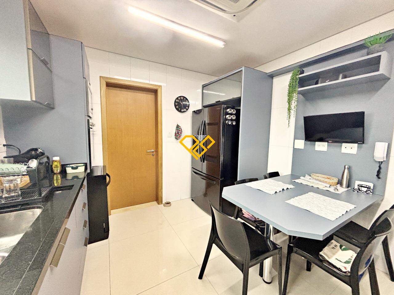 Apartamento à venda no Embaré: Cozinha
