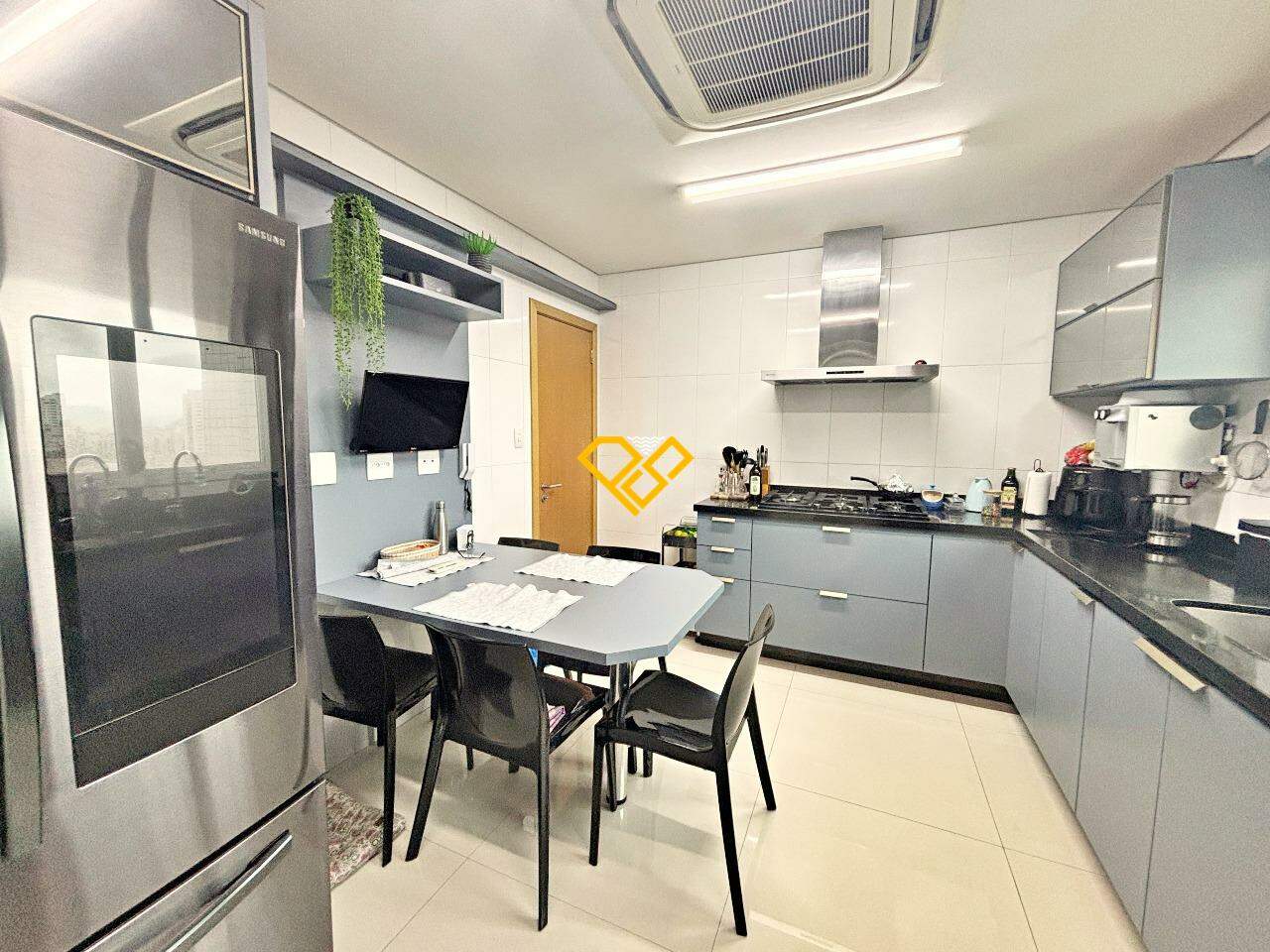 Apartamento à venda no Embaré: Cozinha
