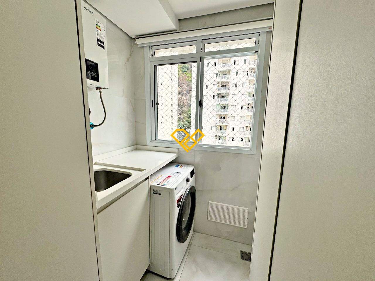 Apartamento à venda no Marapé: Área de serviço