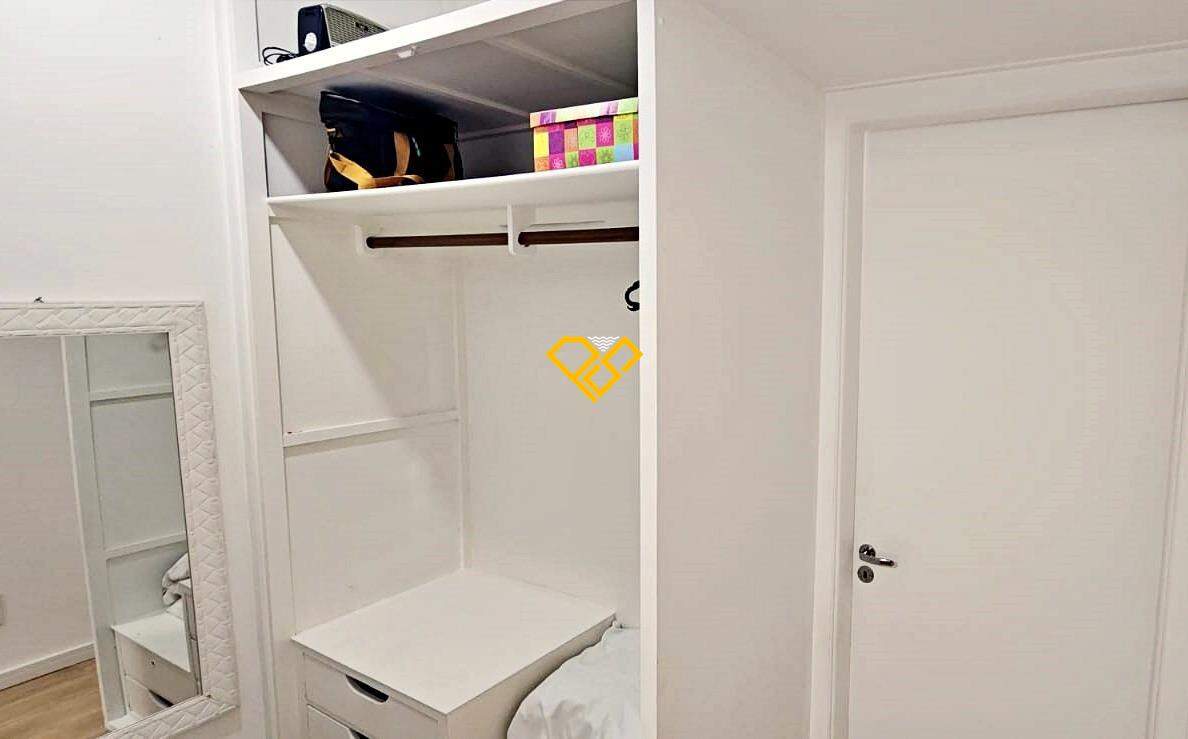 Apartamento à venda no Ponta da Praia: Dormitório 1 - suíte - closet