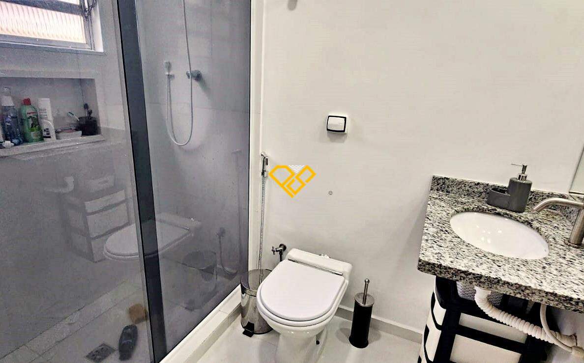 Apartamento à venda no Ponta da Praia: Wc suíte