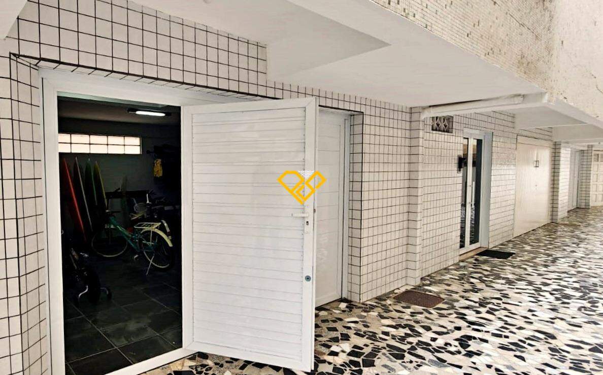 Apartamento à venda no Ponta da Praia: Garagem