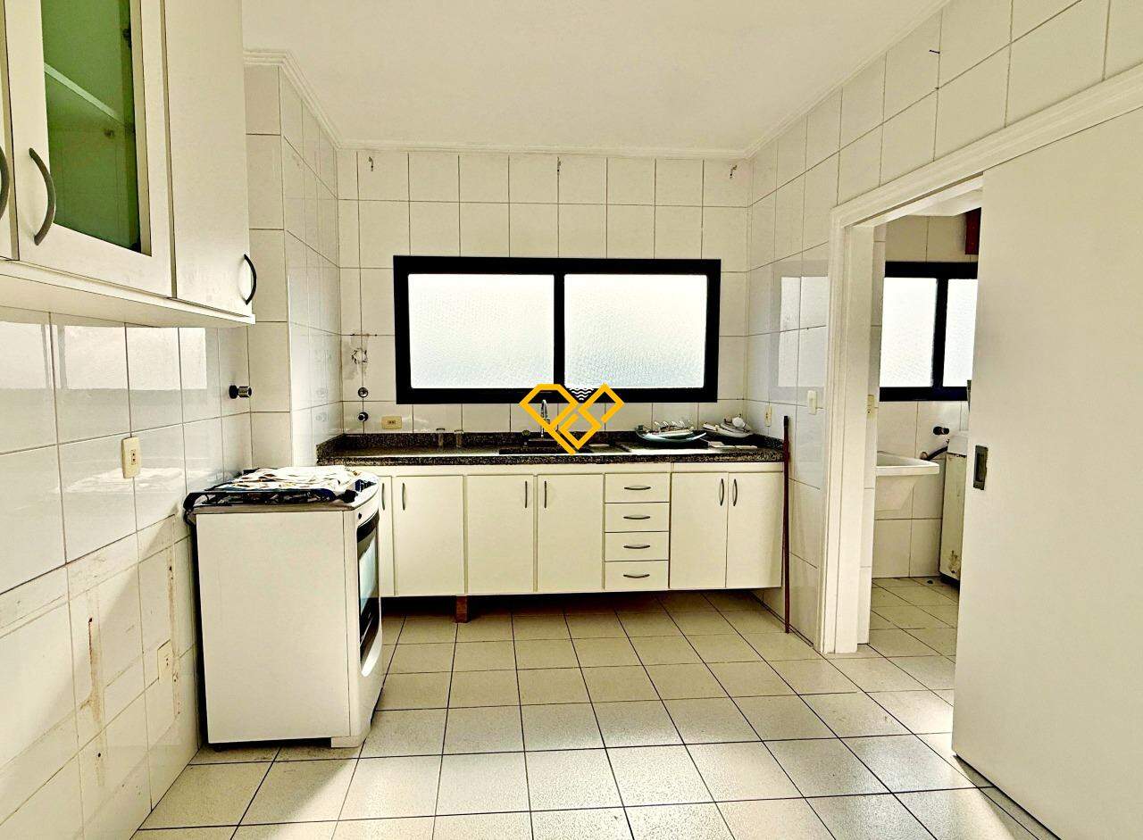 Apartamento à venda no Ponta da Praia: Cozinha