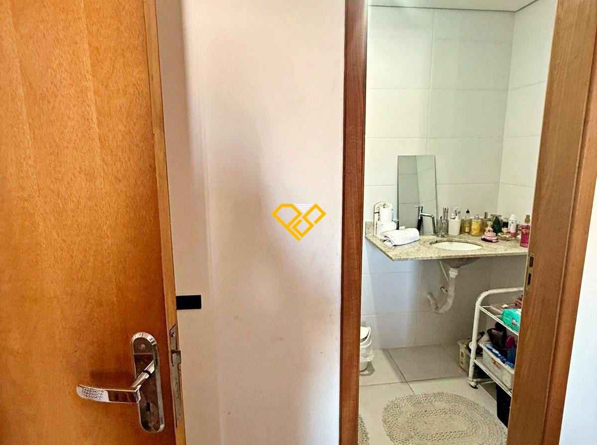 Apartamento à venda no Macuco: Wc suíte