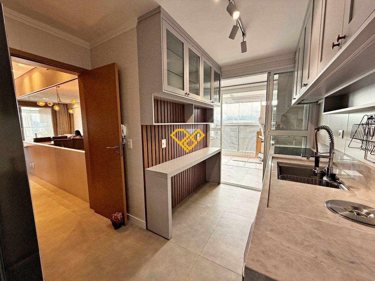 Apartamento à venda no Gonzaga: Cozinha