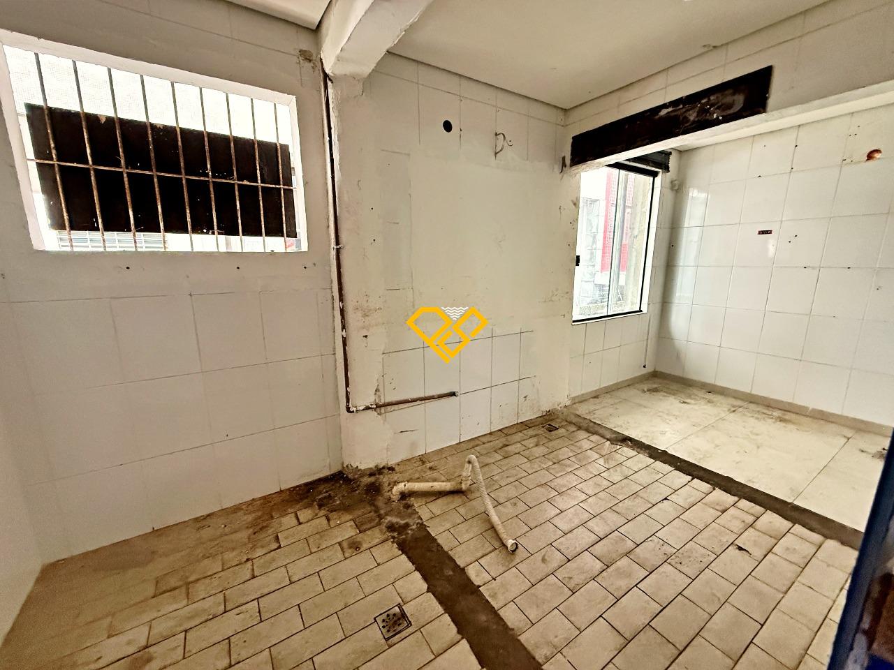 Casa para aluguel no Embaré: 