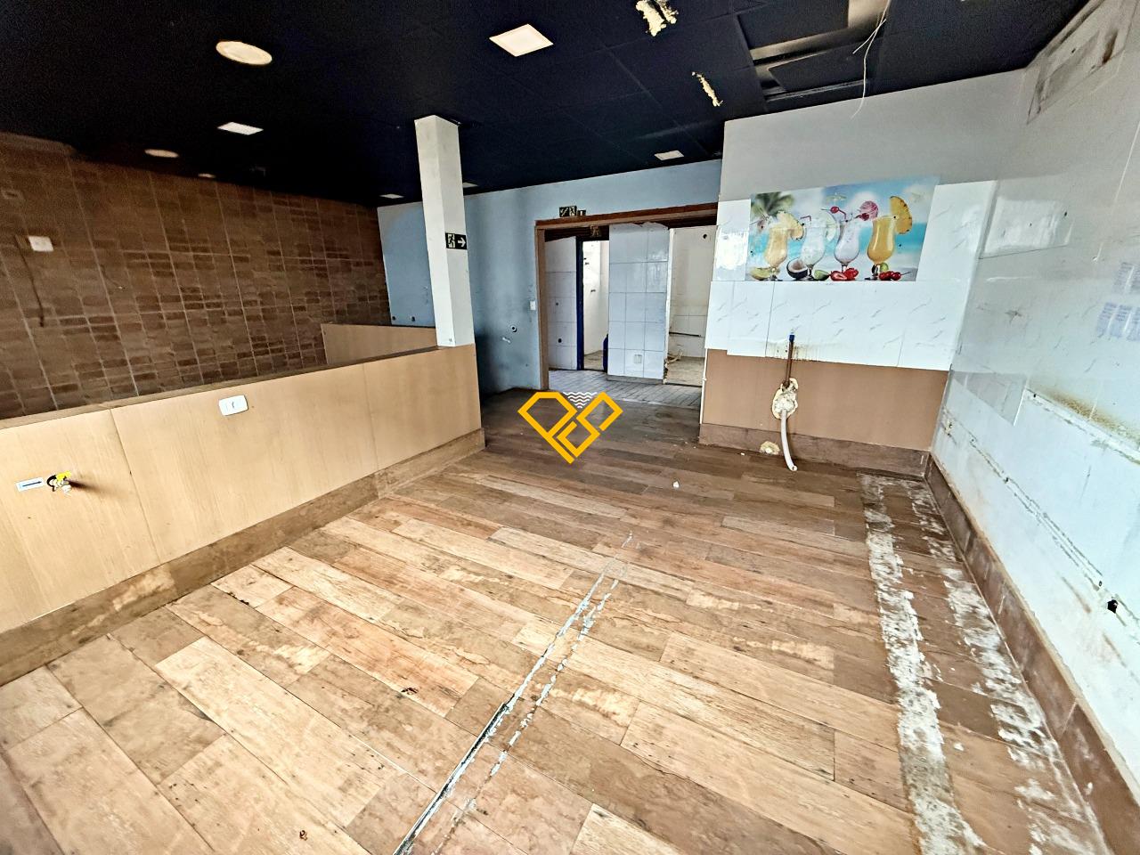 Casa para aluguel no Embaré: 