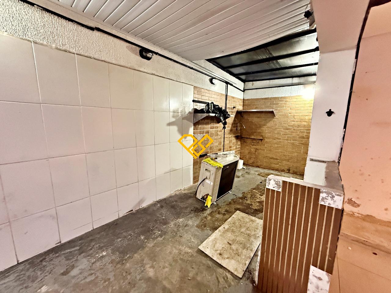 Casa para aluguel no Embaré: 