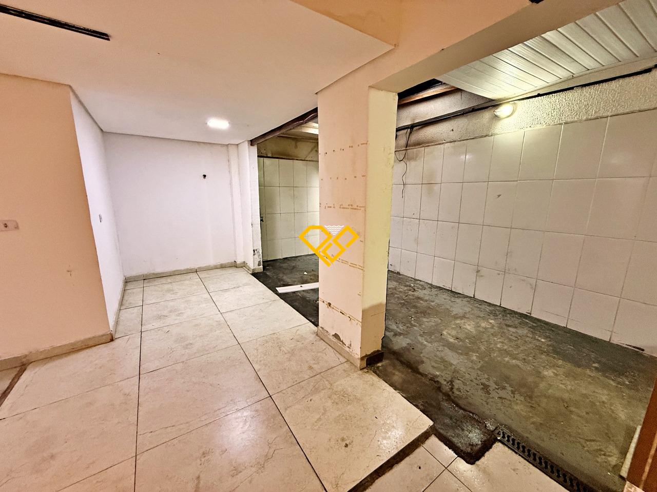 Casa para aluguel no Embaré: 