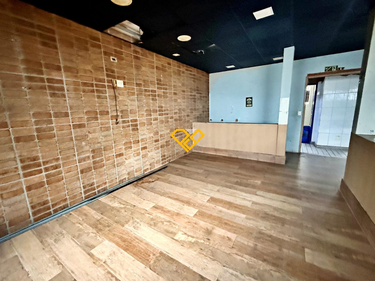 Casa para aluguel no Embaré: 