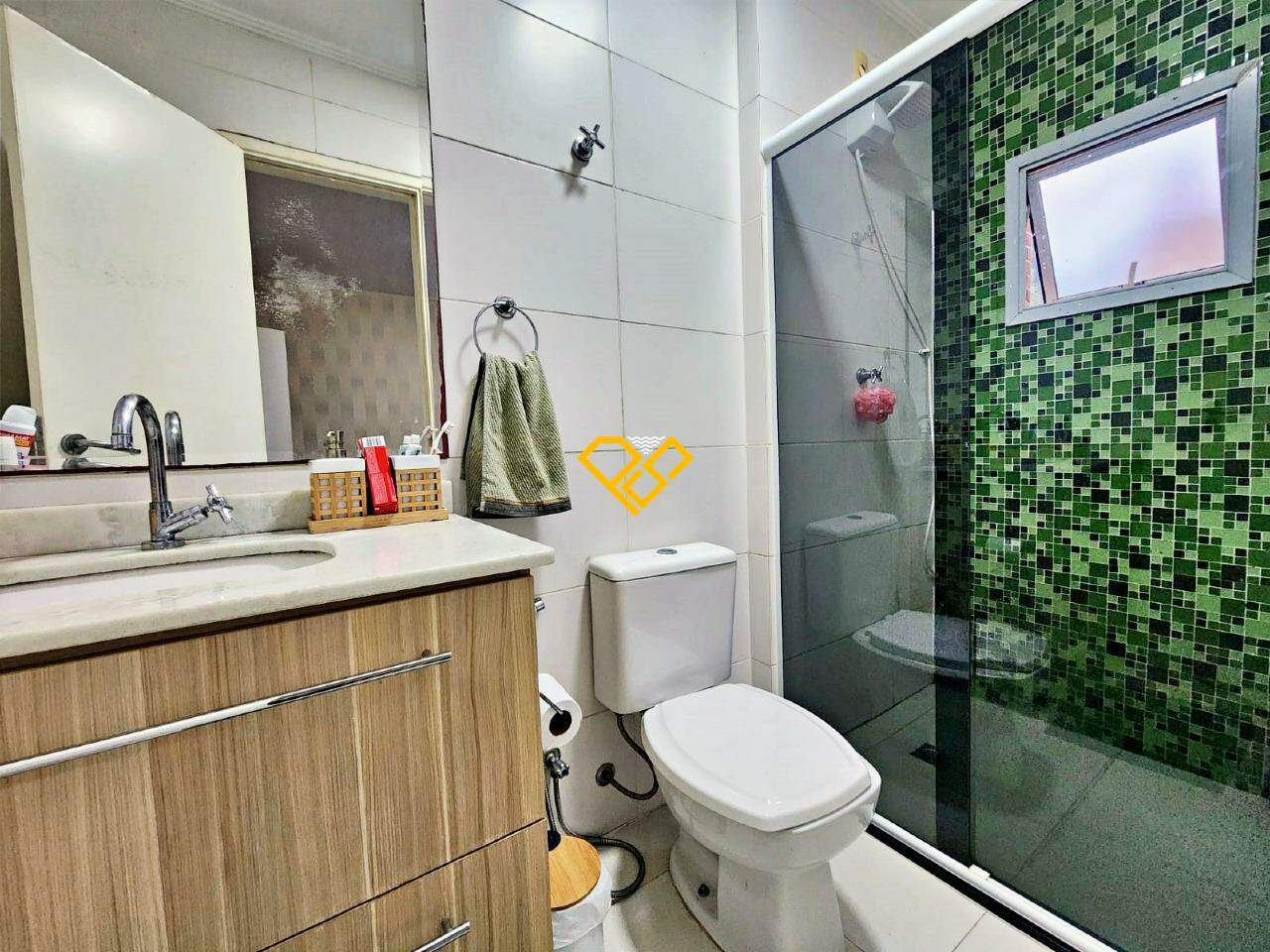 Casa em Condomínio à venda no Marapé: Wc suíte 1
