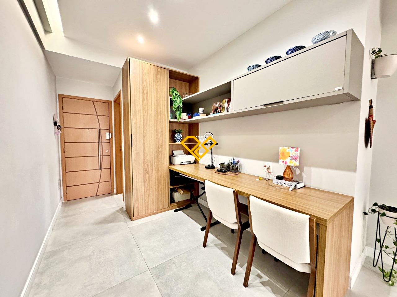 Apartamento à venda no Gonzaga: Entrada - escritório