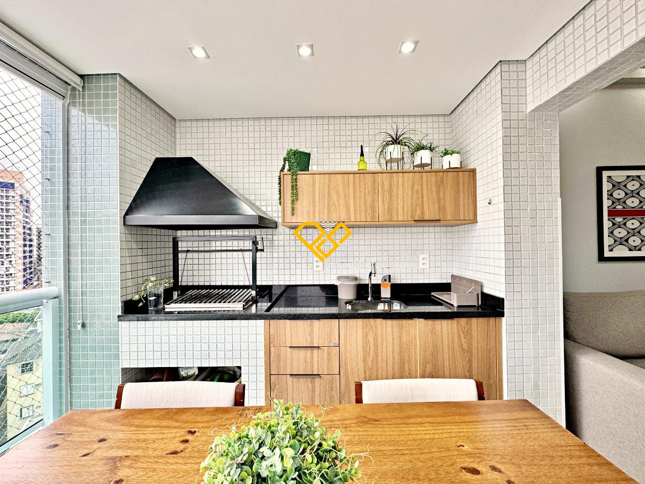 Apartamento à venda no Gonzaga: Varanda com churrasqueira